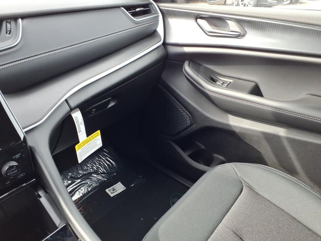 2026 Jeep Grand Cherokee GRAND CHEROKEE LAREDO 4X4
