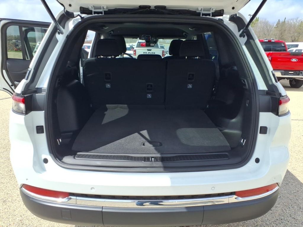 2026 Jeep Grand Cherokee GRAND CHEROKEE LAREDO 4X4