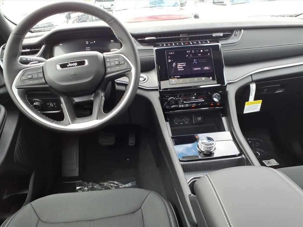 2025 Jeep Grand Cherokee GRAND CHEROKEE LAREDO X 4X4