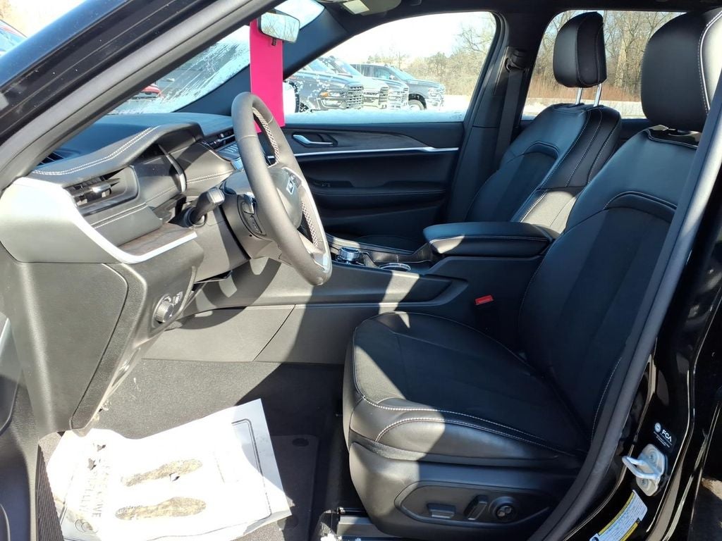 2026 Jeep Grand Cherokee GRAND CHEROKEE LAREDO ALTITUDE 4X4