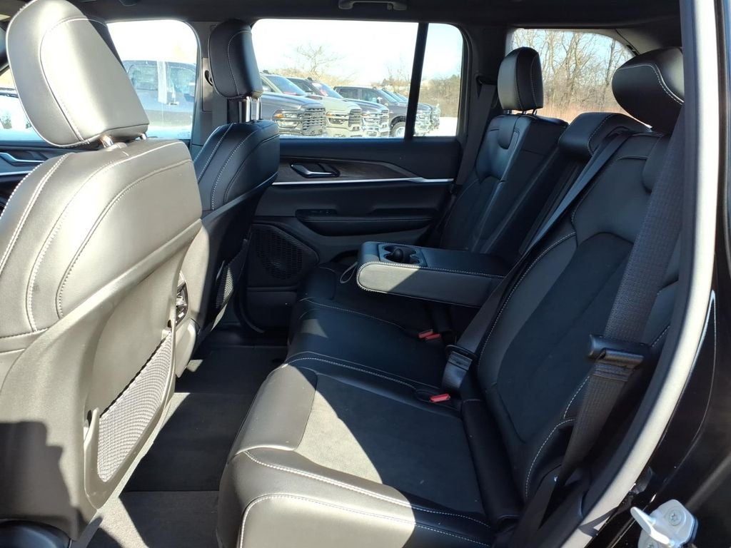 2026 Jeep Grand Cherokee GRAND CHEROKEE LAREDO ALTITUDE 4X4