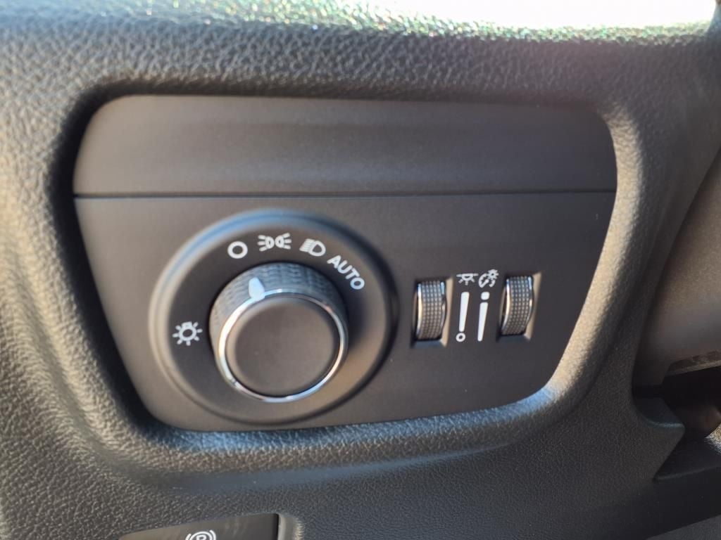 2025 Jeep Grand Cherokee GRAND CHEROKEE L LAREDO 4X4