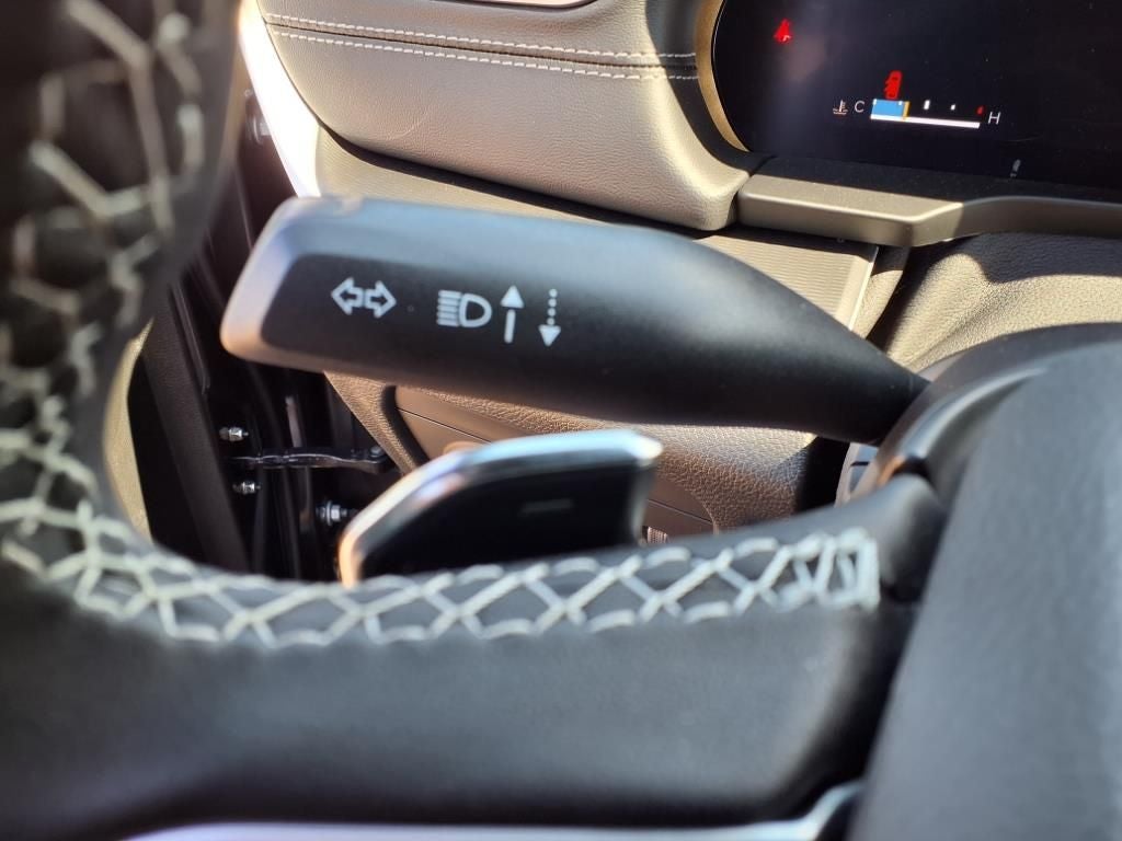 2025 Jeep Grand Cherokee GRAND CHEROKEE L LAREDO 4X4