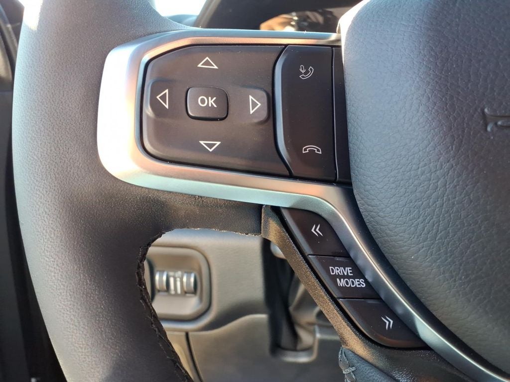 2025 RAM Ram 1500 RAM 1500 BIG HORN CREW CAB 4X4 5'7' BOX