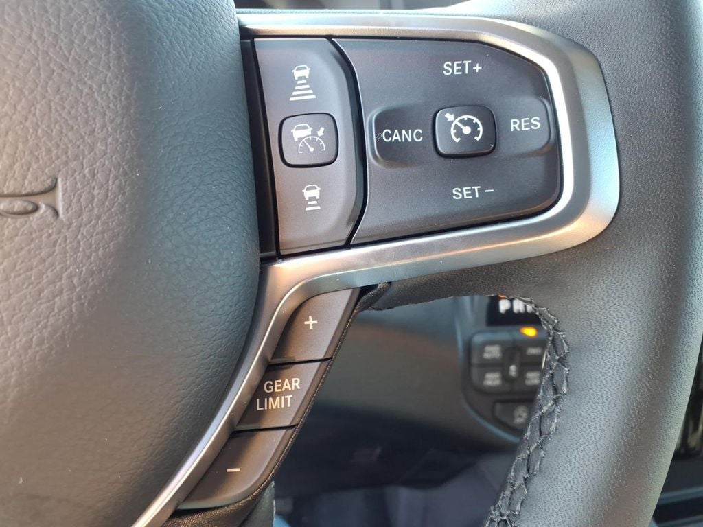 2025 RAM Ram 1500 RAM 1500 BIG HORN CREW CAB 4X4 5'7' BOX