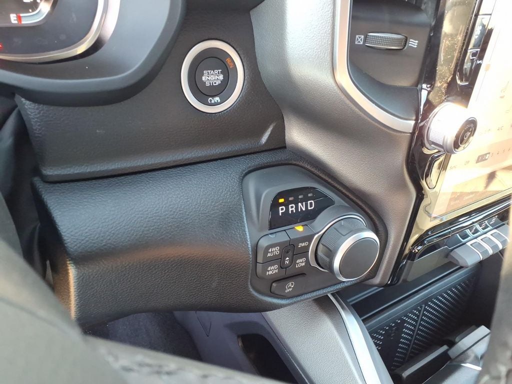 2025 RAM Ram 1500 RAM 1500 BIG HORN CREW CAB 4X4 5'7' BOX