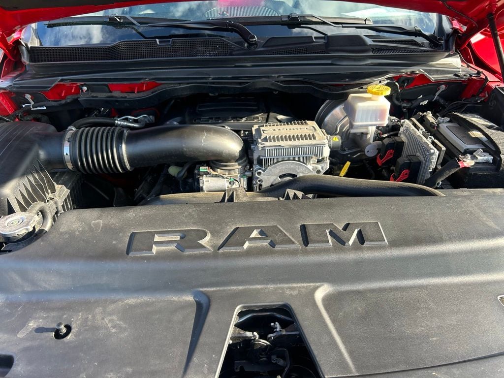 2022 RAM 1500 Big Horn Crew Cab 4x4 5'7' Box