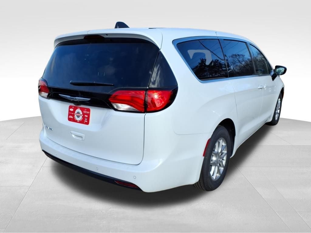 2026 Chrysler Voyager VOYAGER LX