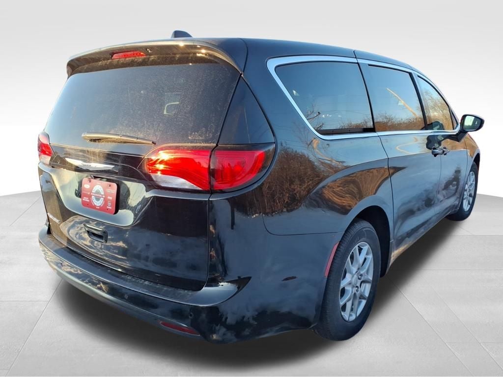2026 Chrysler Voyager VOYAGER LX