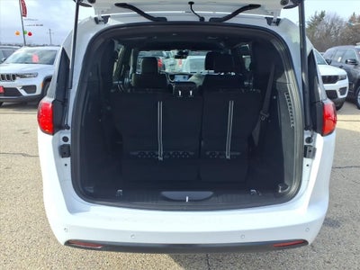 2026 Chrysler Voyager VOYAGER LX