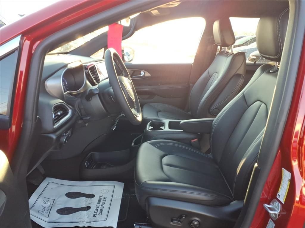 2026 Chrysler Voyager VOYAGER LX