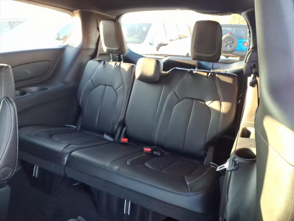 2026 Chrysler Voyager VOYAGER LX