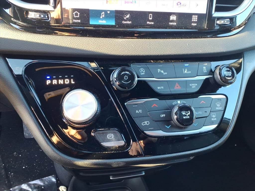 2026 Chrysler Voyager VOYAGER LX