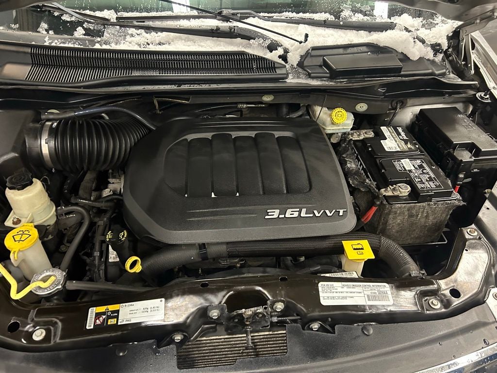 2016 Chrysler Town & Country Touring-L Anniversary Edition