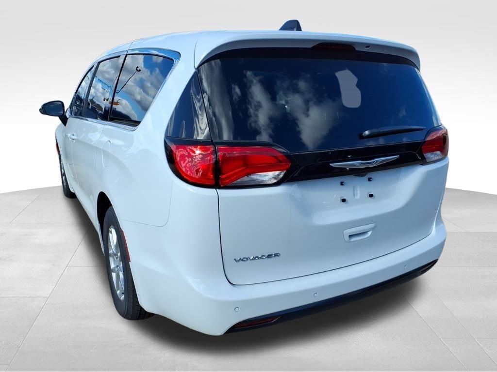 2026 Chrysler Voyager VOYAGER LX