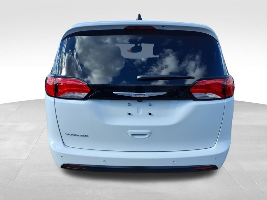 2026 Chrysler Voyager VOYAGER LX