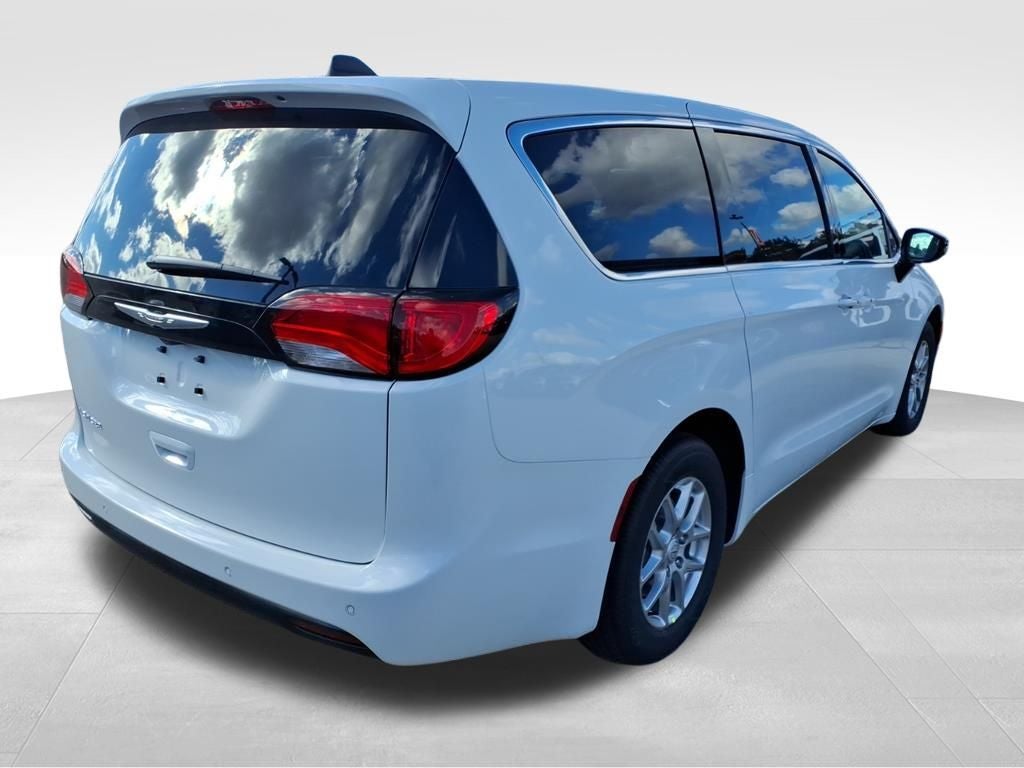 2026 Chrysler Voyager VOYAGER LX