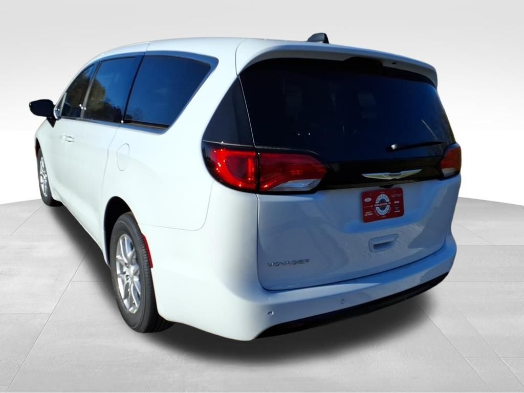 2026 Chrysler Voyager VOYAGER LX