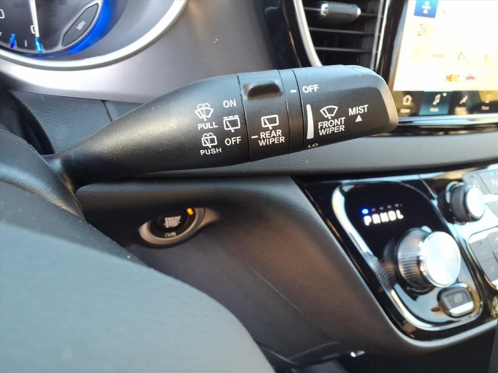 2026 Chrysler Voyager VOYAGER LX