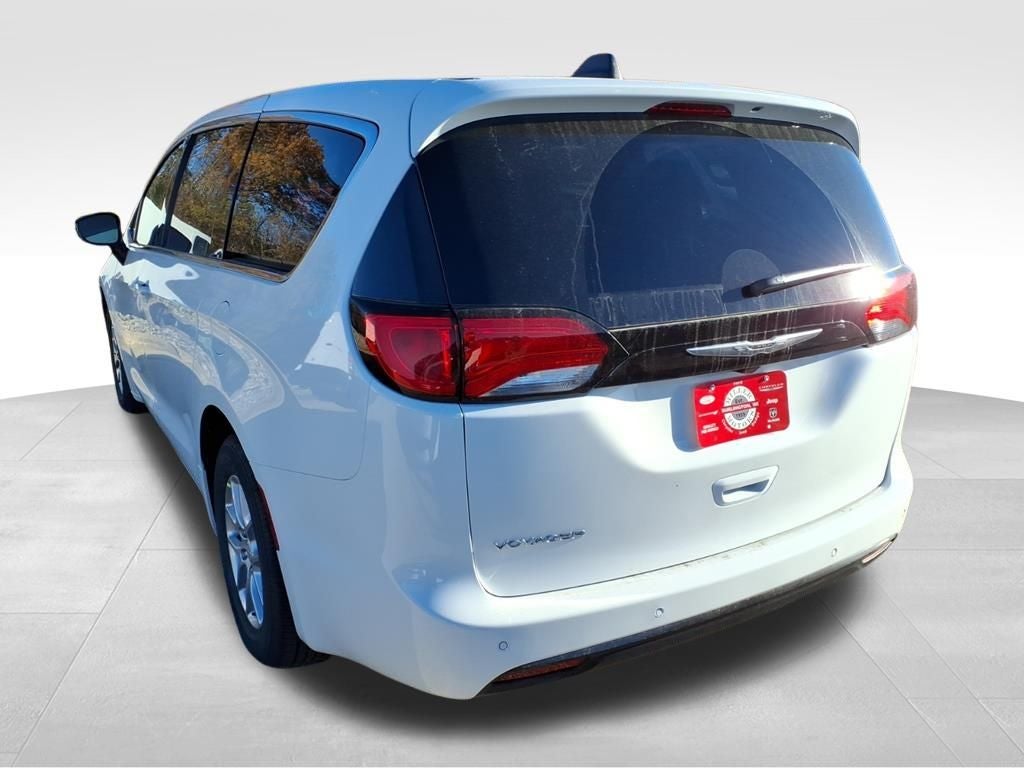 2026 Chrysler Voyager VOYAGER LX