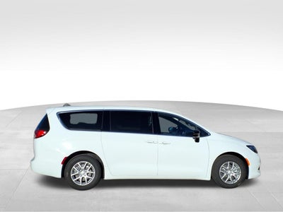 2026 Chrysler Voyager VOYAGER LX