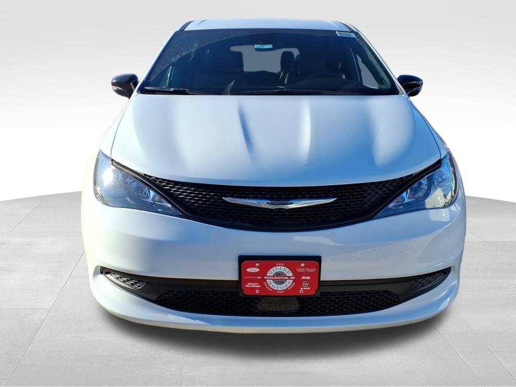 2026 Chrysler Voyager VOYAGER LX