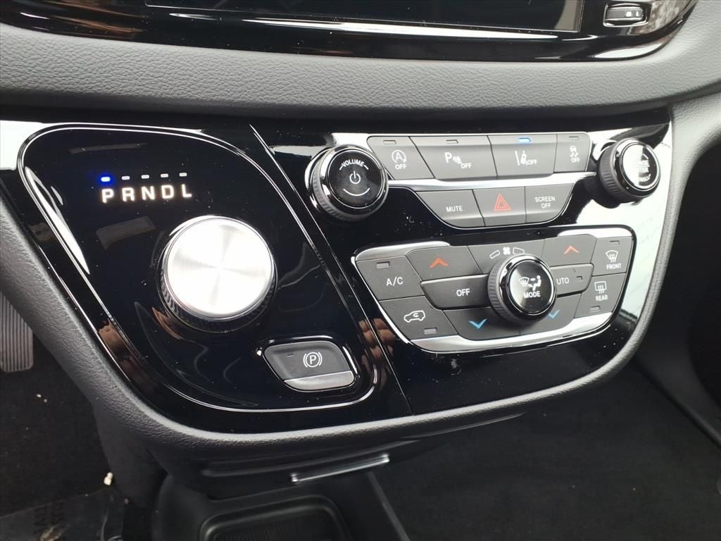 2026 Chrysler Voyager VOYAGER LX