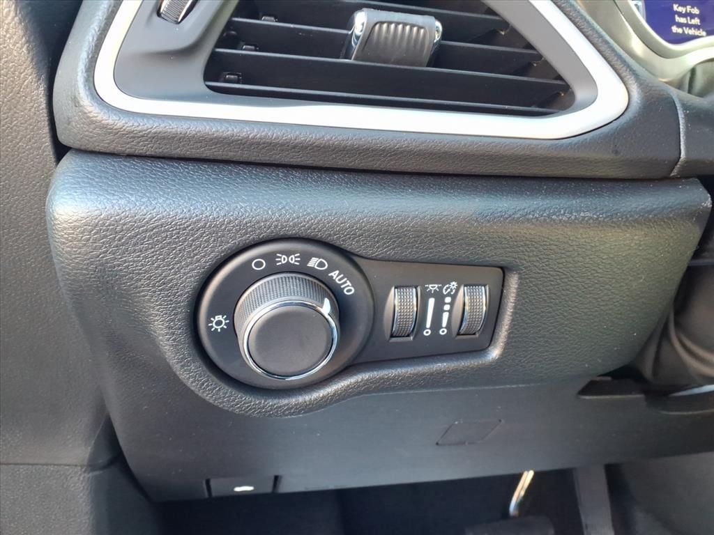 2026 Chrysler Voyager VOYAGER LX