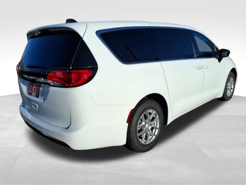 2026 Chrysler Voyager VOYAGER LX