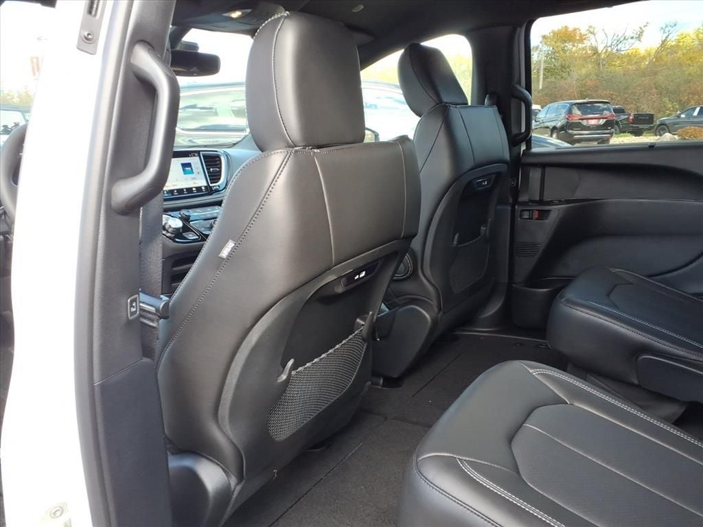 2026 Chrysler Pacifica PACIFICA SELECT AWD