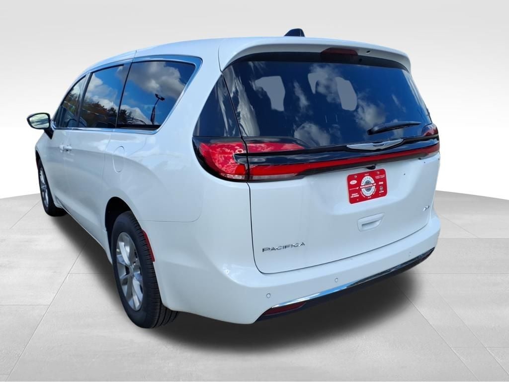 2026 Chrysler Pacifica PACIFICA SELECT AWD
