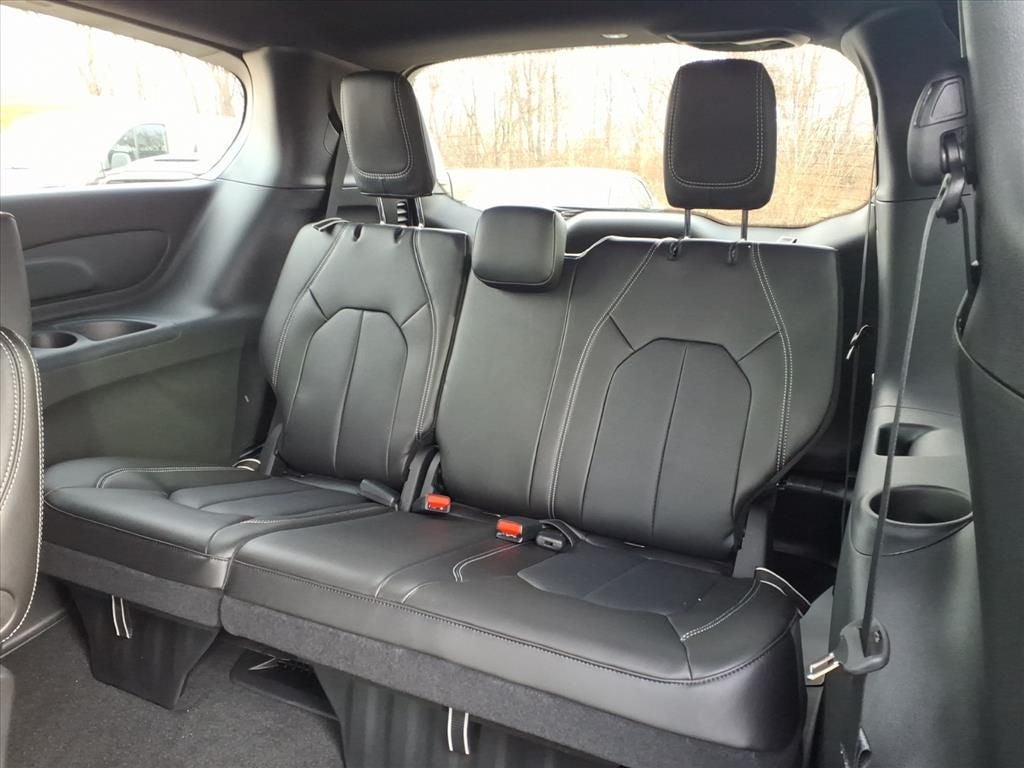 2026 Chrysler Pacifica PACIFICA SELECT AWD