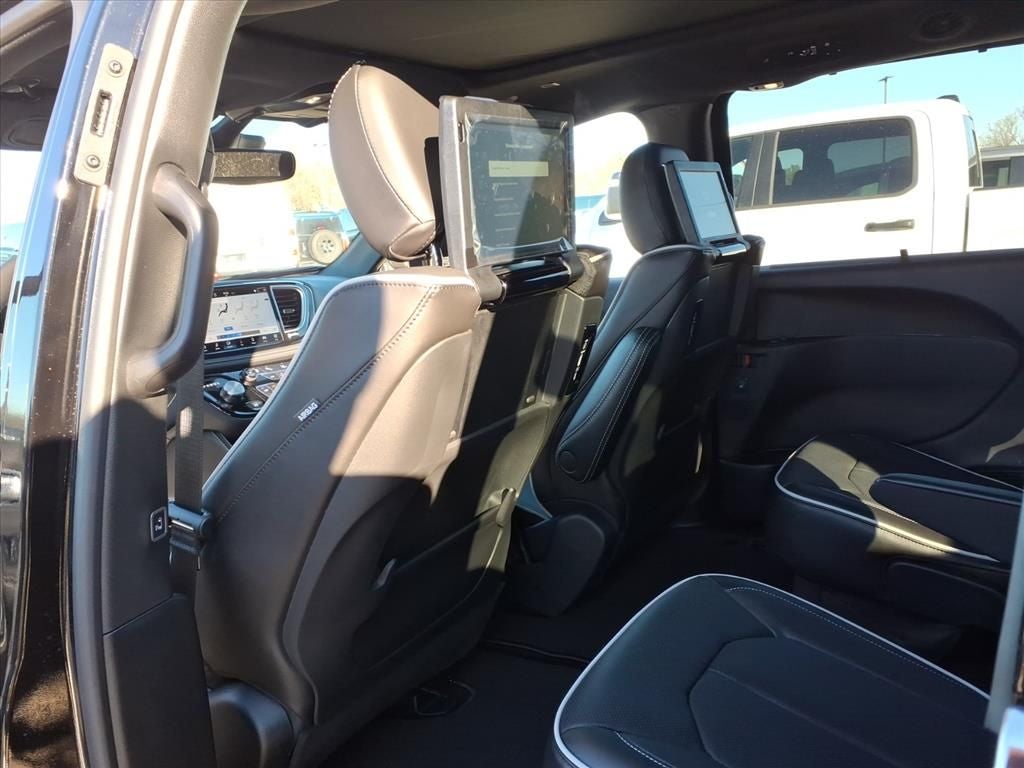 2026 Chrysler Pacifica PACIFICA LIMITED AWD