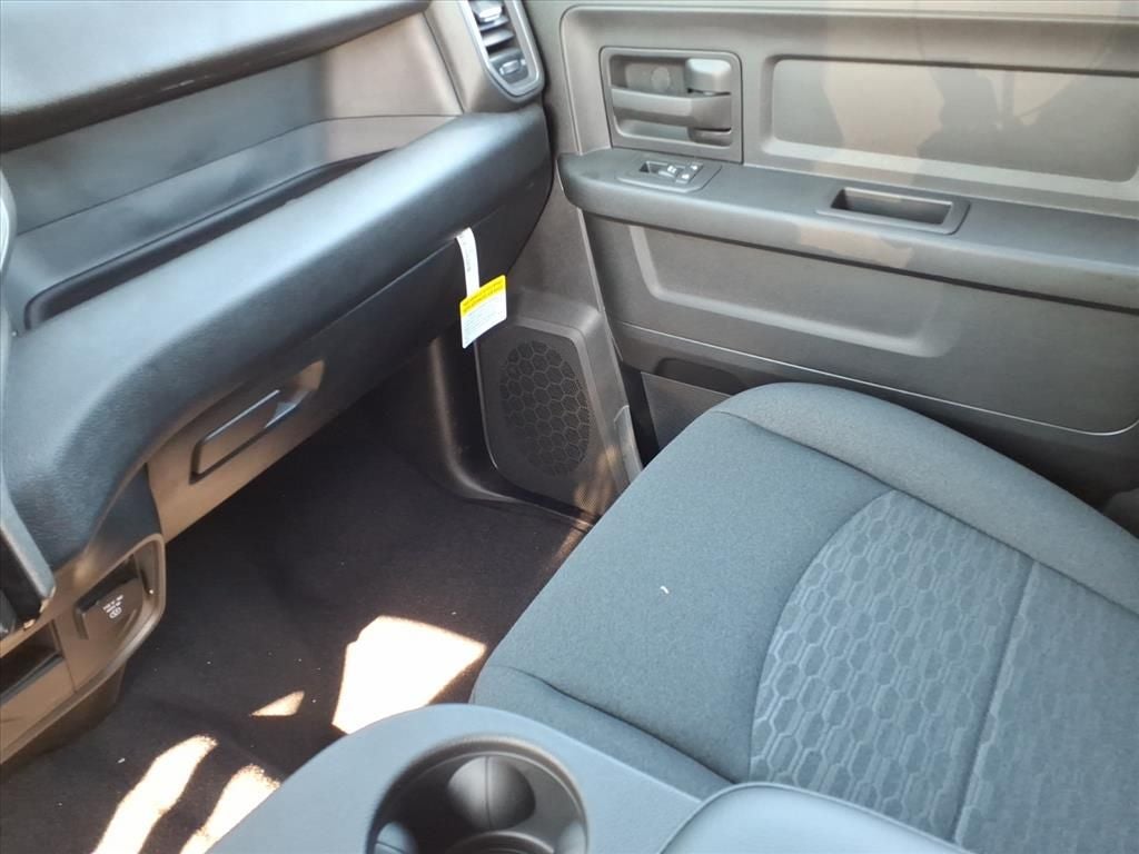 2026 RAM Ram 3500 RAM 3500 TRADESMAN CREW CAB 4X4 6'4' BOX