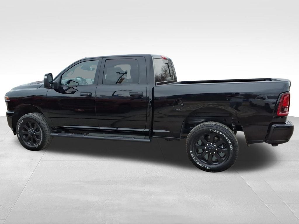 2026 RAM Ram 2500 RAM 2500 BLACK EXPRESS CREW CAB 4X4 6'4' BOX
