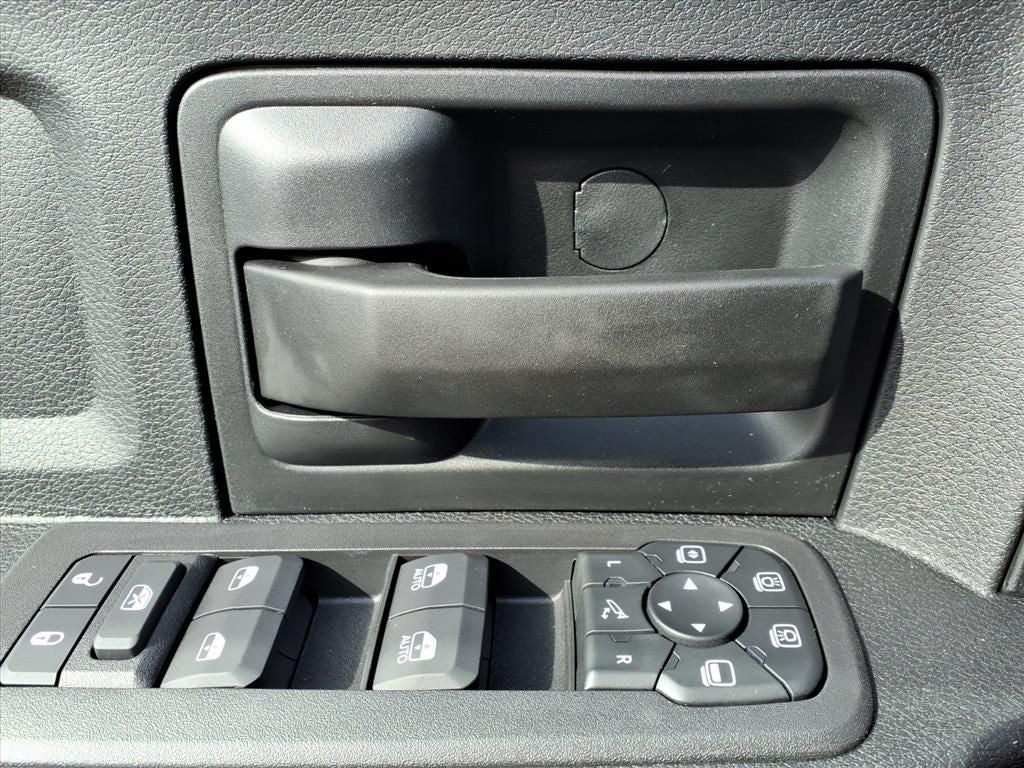 2026 RAM Ram 2500 RAM 2500 BLACK EXPRESS CREW CAB 4X4 8' BOX