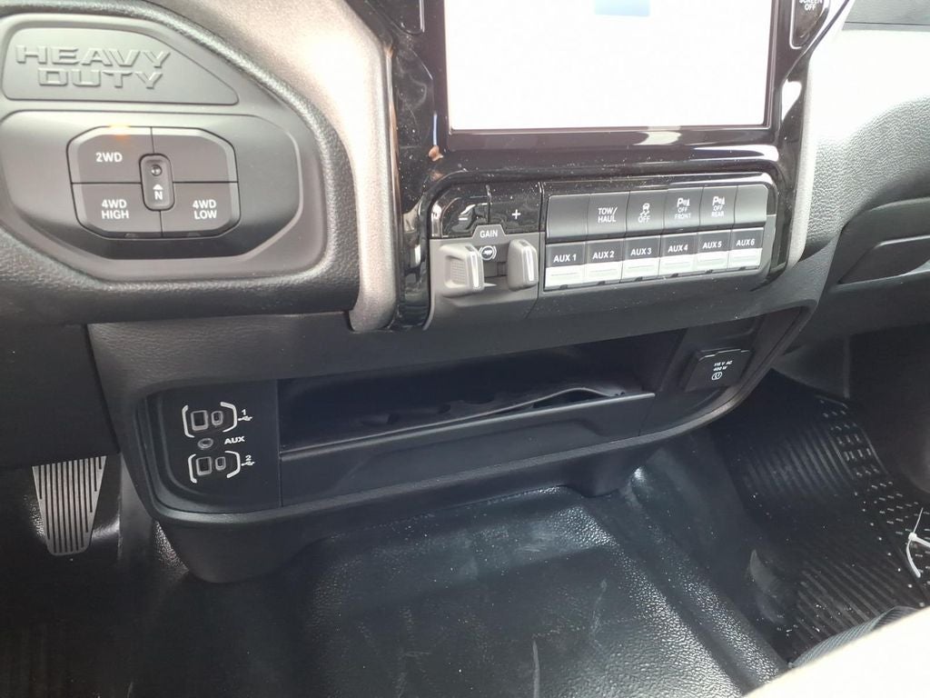 2026 RAM 2500 RAM 2500 TRADESMAN CREW CAB 4X4 8' BOX
