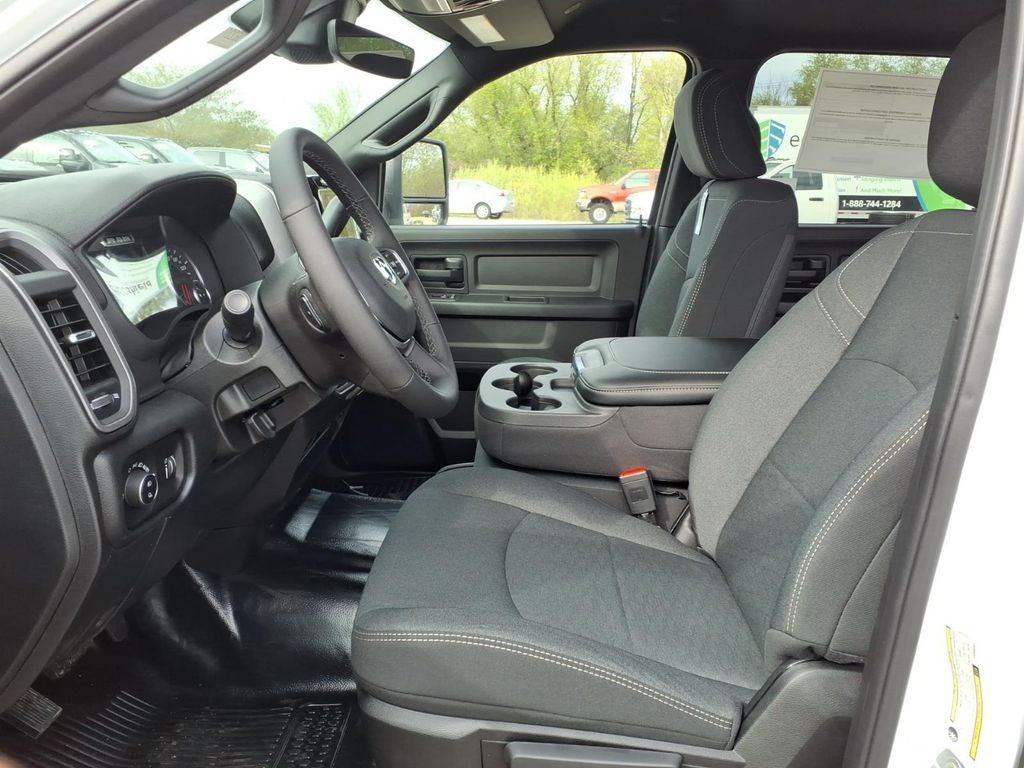 2026 RAM 2500 RAM 2500 TRADESMAN CREW CAB 4X4 8' BOX