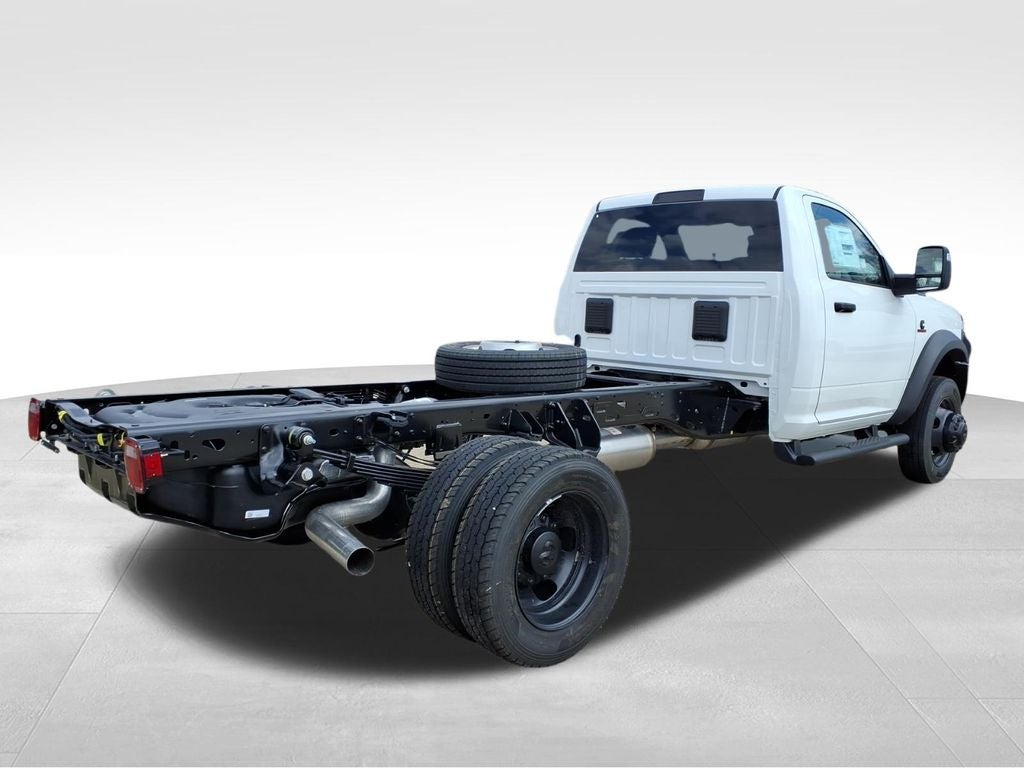 2026 RAM Ram 5500 Chassis Cab RAM 5500 TRADESMAN CHASSIS REGULAR CAB 4X4 84' CA