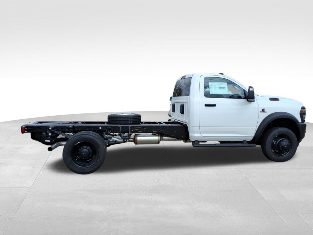 2026 RAM Ram 5500 Chassis Cab RAM 5500 TRADESMAN CHASSIS REGULAR CAB 4X4 84' CA