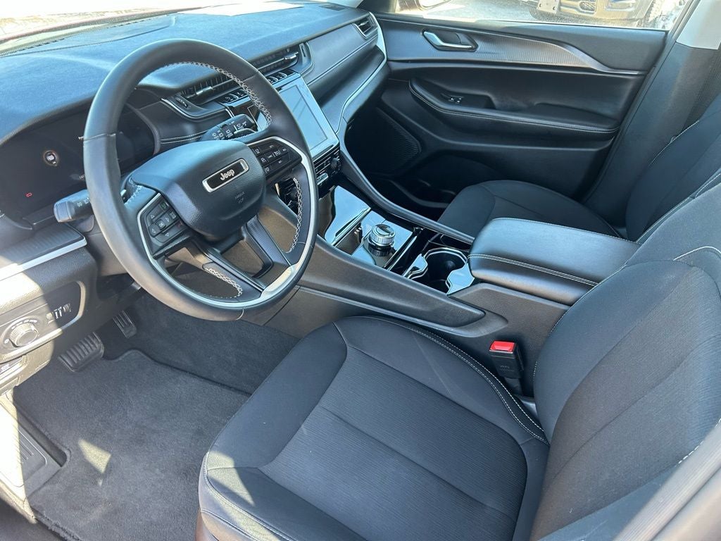 2023 Jeep Grand Cherokee Laredo