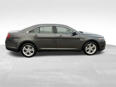 2016 Ford Taurus SE